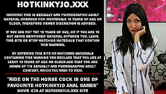 El Juego Anal Con El Pene De Un Caballo Es Una Actividad Kinky Popular Para Los Usuarios De Hotkinkyjo