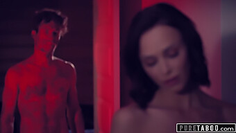 Emily Willis É Perseguida E Agredida Sexualmente Em Uma Cabana