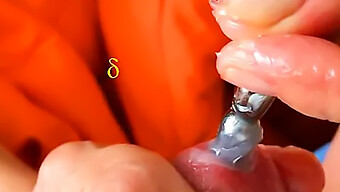 Pia, Người Vợ Nóng Bỏng, Cho Một Màn Handjob Tuyệt Vời Và Được Phun Tinh Trên Mặt