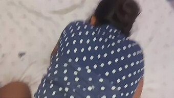 Indian Auntys Seduce 18-Year-Old Girl In Nangi Room