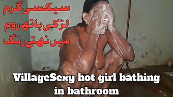 Hot Pakistansk Jente Viser Alt På Badet