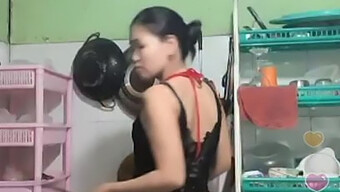 Live Vietnamese Cam Show With Bigo Live Tagging