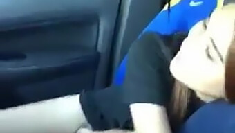 Pinay Gets Naughty In A Car