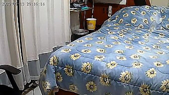 Cámara De Seguridad En Casa Me Captura Masturbándome