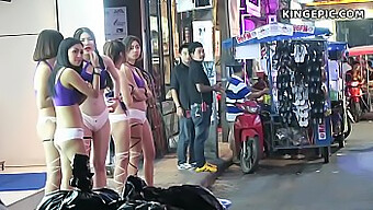 Thailändische Mädchen Bieten Erstklassigen Service In Diesem Amateur-Sexvideo Aus Thailand